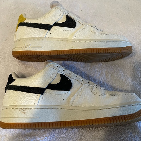Nike Air Force 1 Vandalized
Sail Chrome Yellow (Women's) size 7 (BV0740-101) - Picture 10 of 14